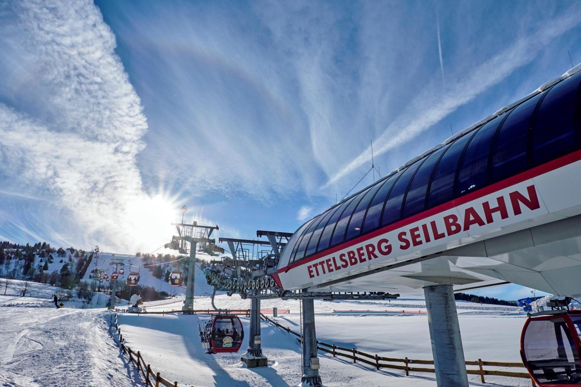 Hotel & Ferienappartements Edelweiss Willingen  Luaran gambar